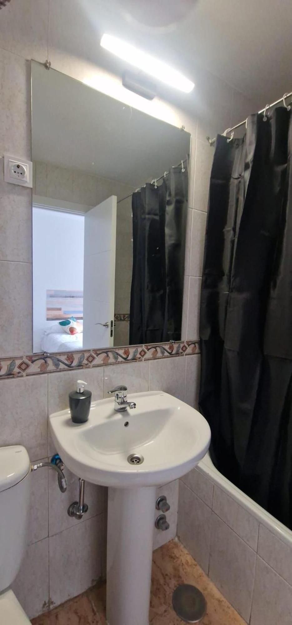 Hostal El Torero Alcalá de Henares Exteriör bild